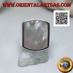 Silberring mit rechteckigem Perlmutt, auf zwei Seiten gebogen, bündig mit der Kante in einer glatten Fassung
