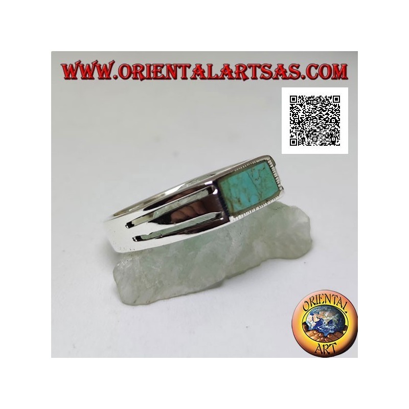 Anello in argento con turchese rettangolare a filo bordo e due linee orizzontali traforate sui lati