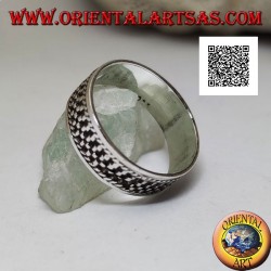 Silver ring with low relief vertical lines decoration