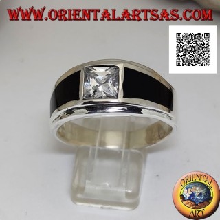 Silberring mit weißem quadratischem Zirkon und Onyx-Trapezoiden an den Seiten