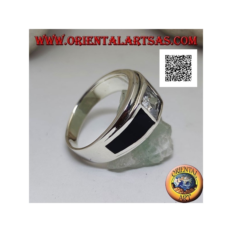Silberring mit weißem quadratischem Zirkon und Onyx-Trapezoiden an den Seiten
