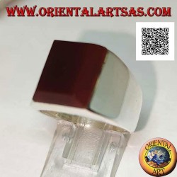 Silberring mit rechteckigem Karneol über einer glatten Fassung