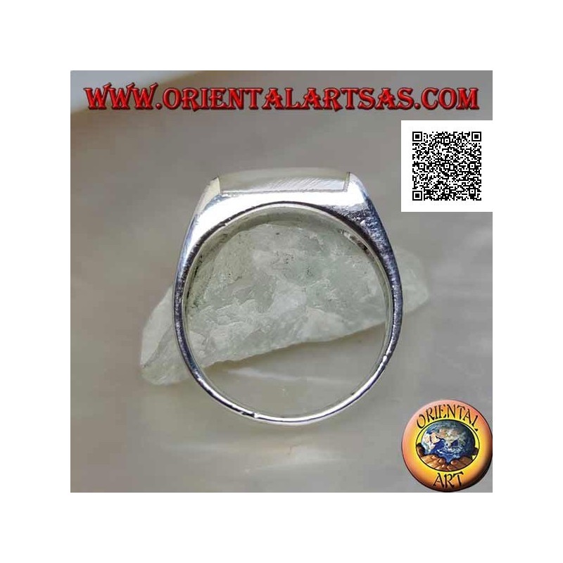 Anello in argento liscio con madreperla rettangolare allungata sporgente su due lati
