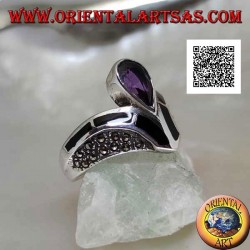 V-shaped silver ring studded with marcasite with onyx and natural amethyst decoration with central drop