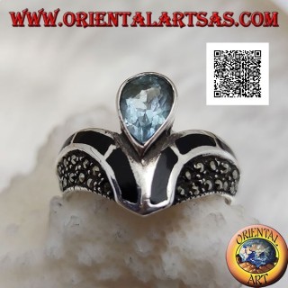 Anello in argento a V tempestato di marcassite con decorazione in onice e topazio a goccia centrale