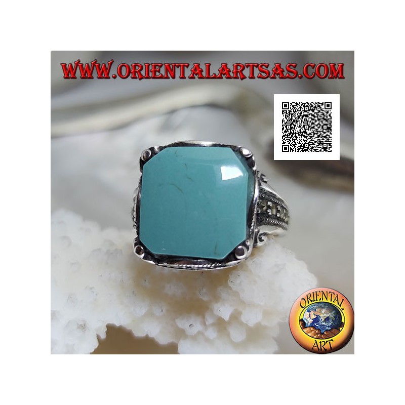 Silberring mit quadratischem Cabochon-Türkis in gewelltem Rahmen und Markasit um und an den Seiten
