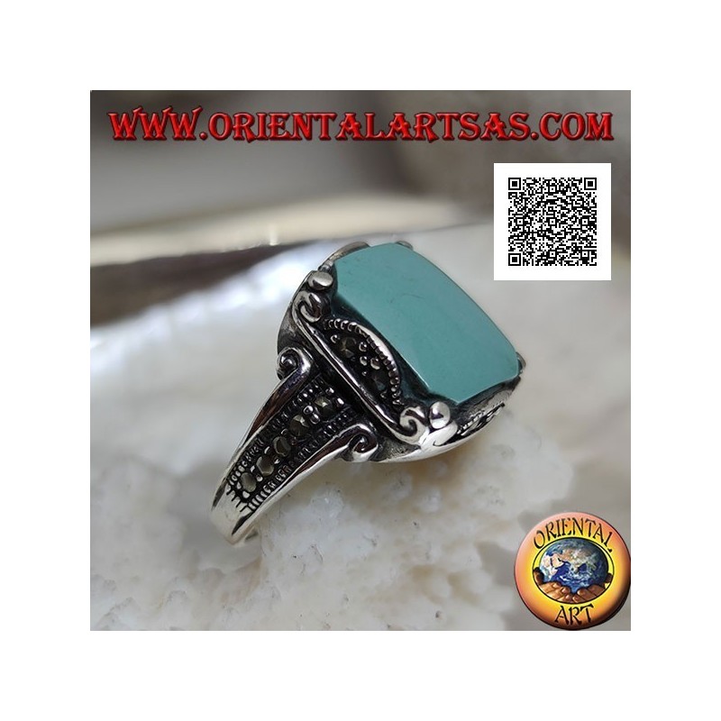 Silberring mit quadratischem Cabochon-Türkis in gewelltem Rahmen und Markasit um und an den Seiten