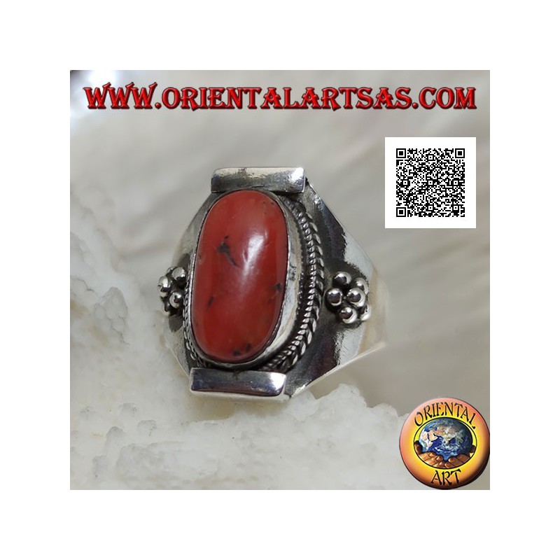 Anillo de plata con coral antiguo tibetano ovalado en engaste nepalí y bolas a los lados (18)