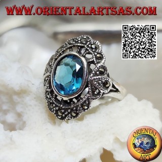 Anello in argento a nuvoletta con topazio azzurro ovale e marcassite