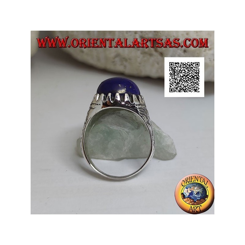 Bague en argent avec cabochon ovale lapis lazuli serti de griffes et gravures florales sur les côtés