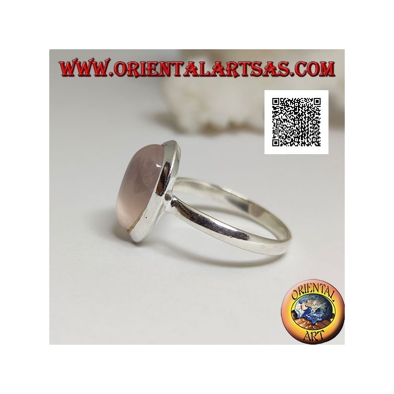 Bague en argent avec quartz rose goutte cabochon sur un sertissage solitaire lisse
