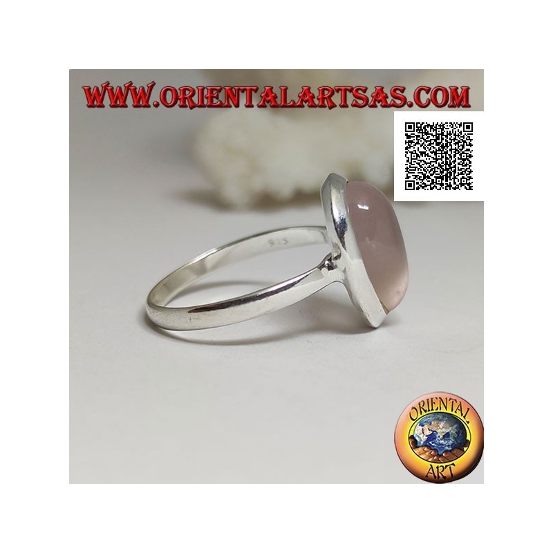 Silberring mit Cabochon-Tropfen-Rosenquarz auf einer glatten Solitärfassung