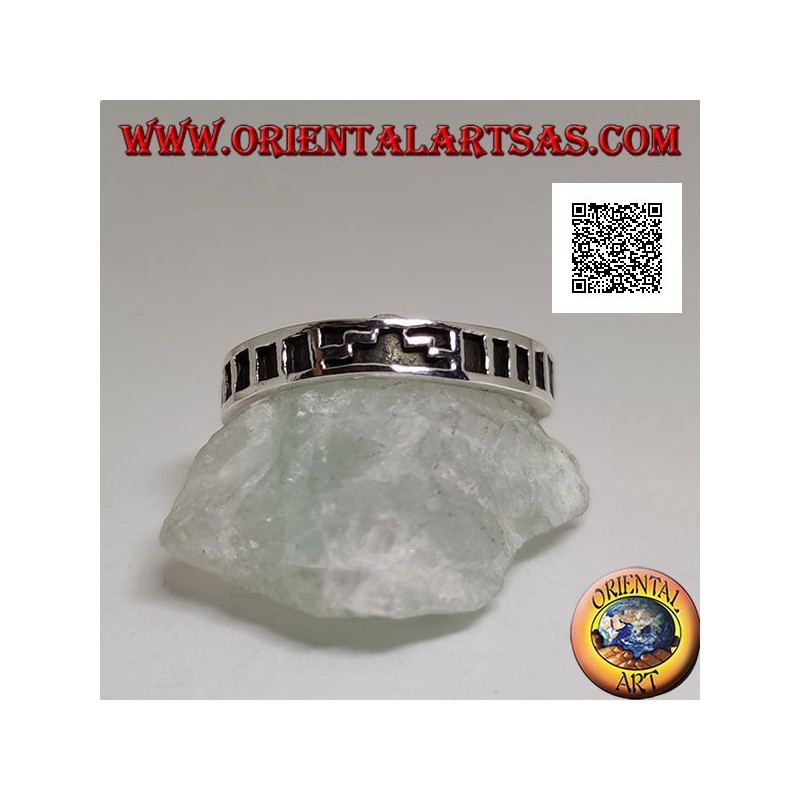 Anillo de plata con escalera de mano y rectángulos grabados