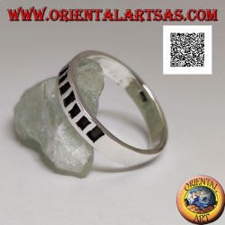 Anillo de plata con escalera de mano y rectángulos grabados