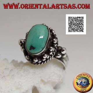 Anello in argento con turchese tibetano antico ovale  contornato da tris di palline e intreccio (16)
