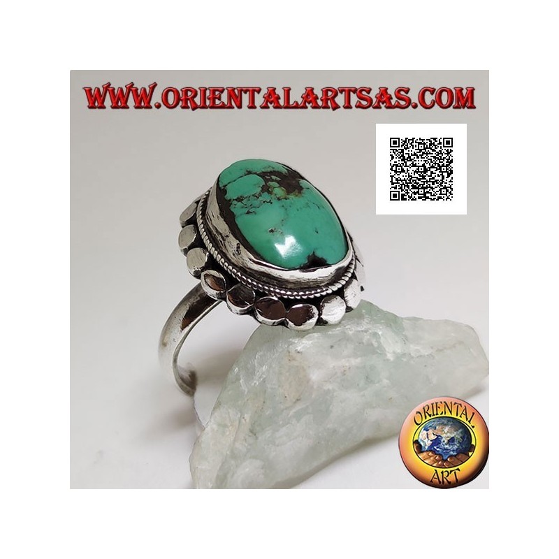Anello in argento con turchese tibetano antico ovale contornato da borchie (12)
