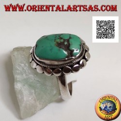 Anillo de plata con óvalo antiguo de turquesa tibetano rodeado de tachuelas (12)