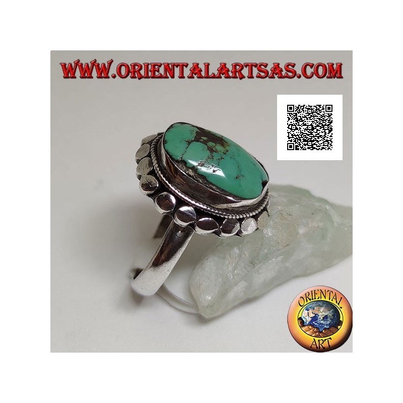 Anello in argento con turchese tibetano antico ovale contornato da borchie (12)