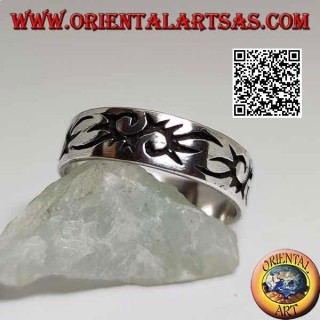 Anillo de plata con estilo tribal grabado S