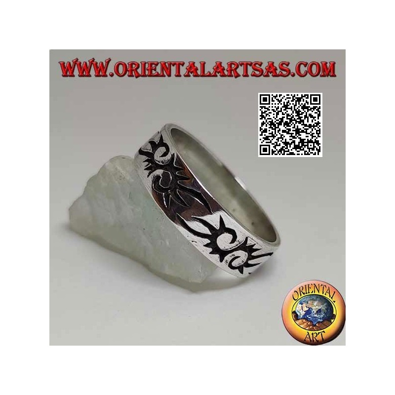 Anillo de plata con estilo tribal grabado S