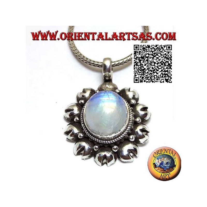 Pendentif en argent avec une pierre de lune ovale arc-en-ciel (adularia) entourée de disques découpés