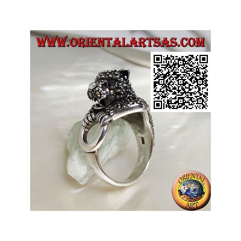 Bague en argent tigre demi-longueur parsemée de marcassite saisissant une bague