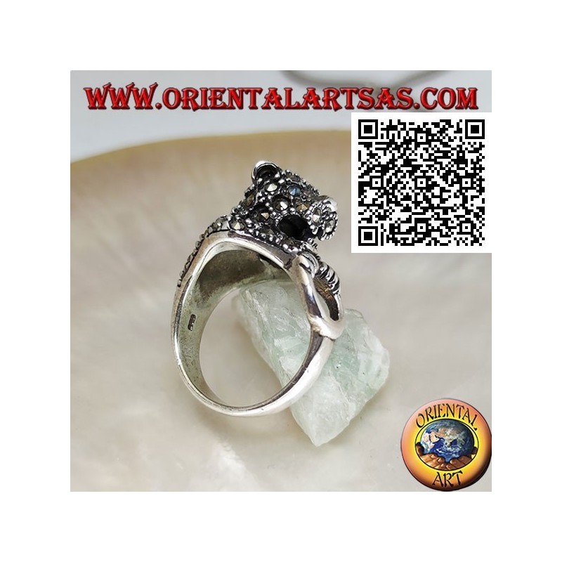 Bague en argent tigre demi-longueur parsemée de marcassite saisissant une bague
