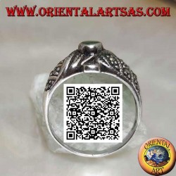 Anillo de plata con ágata verde ovalada en hilos cruzados tachonado de marcasita