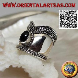 Large bague en argent en forme de V avec onyx ovale et serpentine d'un côté, Bali