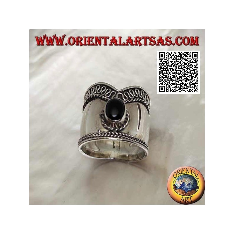 Silver ring with wide V-shaped band with oval onyx and serpentine on one side, Bali