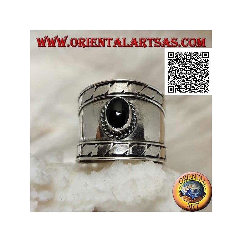 Breitband Silberring mit ovalem Onyx und schrägen Gravuren an den Seiten, Bali