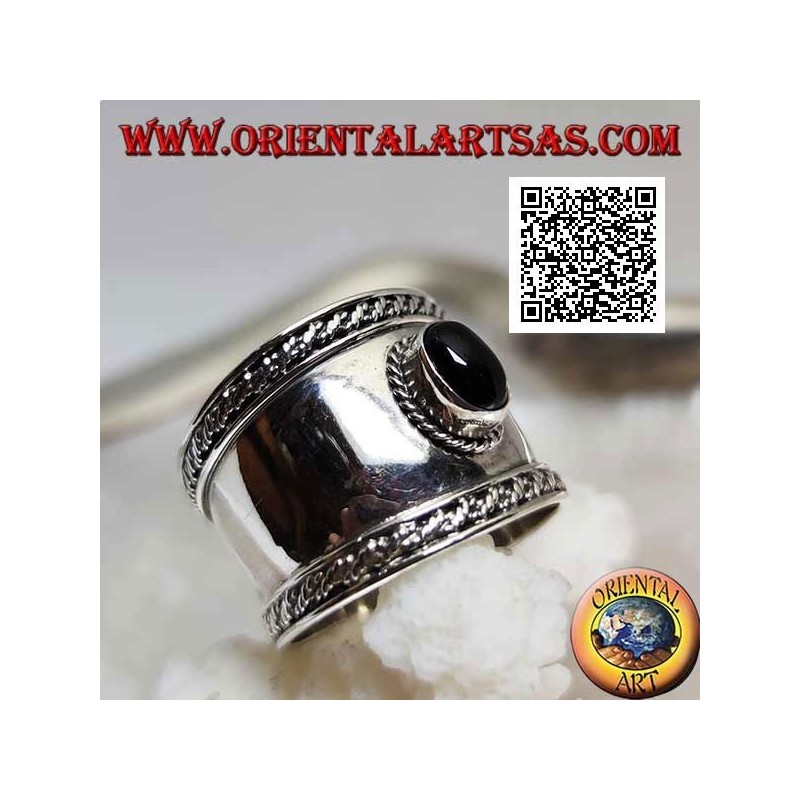 Anello in argento a fascia larga con onice ovale e intreccio sui lati, Bali