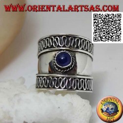 Anillo de plata de banda ancha con lapislázuli redondo y serpentina en los lados, Bali