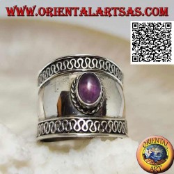 Silberband mit breitem Band und ovalem Cabochon-Amethyst und Serpentin an den Seiten, Bali