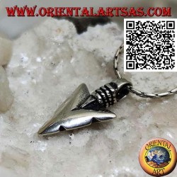 Silver pendant: Native American thick arrowhead