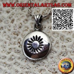 Pendentif en argent, médaille arrondie arrondie avec soleil gravé au centre