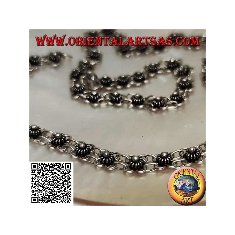 925 ‰ silver choker necklace with a row of small flowers chained together (40 cm)