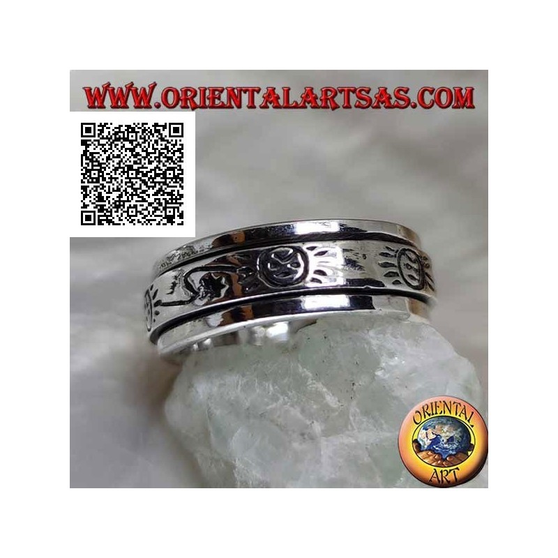 Anello fedina in argento girevole antistress, liscio con sole e saetta stilizzati incisi