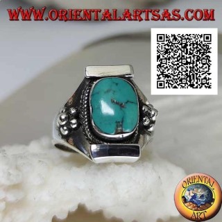 Silver ring with antique Tibetan turquoise in Nepalese setting with flower of balls on the sides (16)