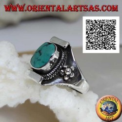 Silver ring with antique Tibetan turquoise in Nepalese setting with flower of balls on the sides (16)