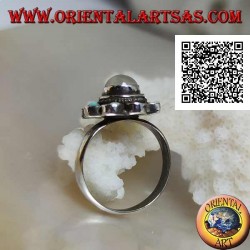 Bague en argent marguerite avec une pierre de lune cabochon ronde entourée de turquoise