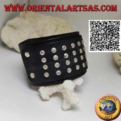 Wide genuine leather bracelet, 4 rows of studs on a clip closure and 2 lengths (black)