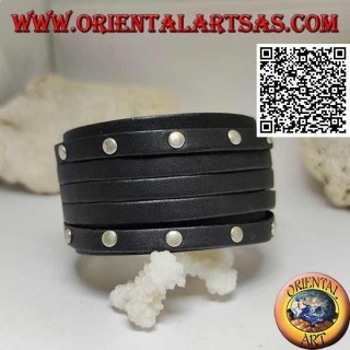 Breites Armband aus echtem Leder, 5 Nieten und Nähte an einem Clipverschluss und 2 Längen (schwarz)