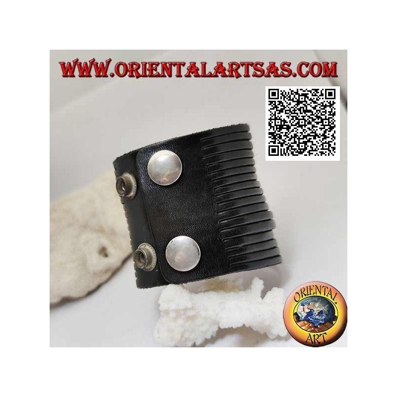 Breites Armband aus echtem Leder mit glatten Streifen mit Clipverschluss und 2 Längen (schwarz)
