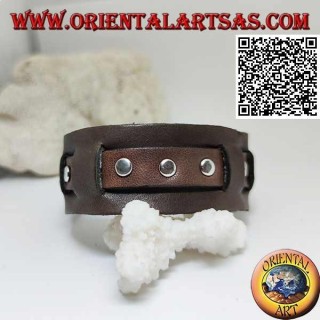 Echtes Lederarmband, Nieten am gebrochenen Riemen mit Schnallenverschluss und 5 Längen (braun)