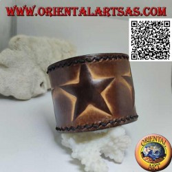 Breites Armband aus echtem Leder, drei Sterne im Relief mit Clipverschluss und 2 Längen