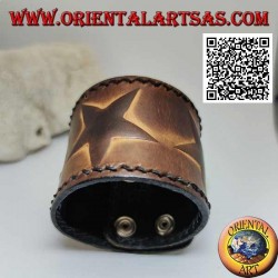 Wide bracelet in real leather, three stars in relief with clip closure and 2 lengths