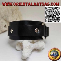 Genuine leather bracelet, central ring between straps with buckle closure and 5 lengths (black)