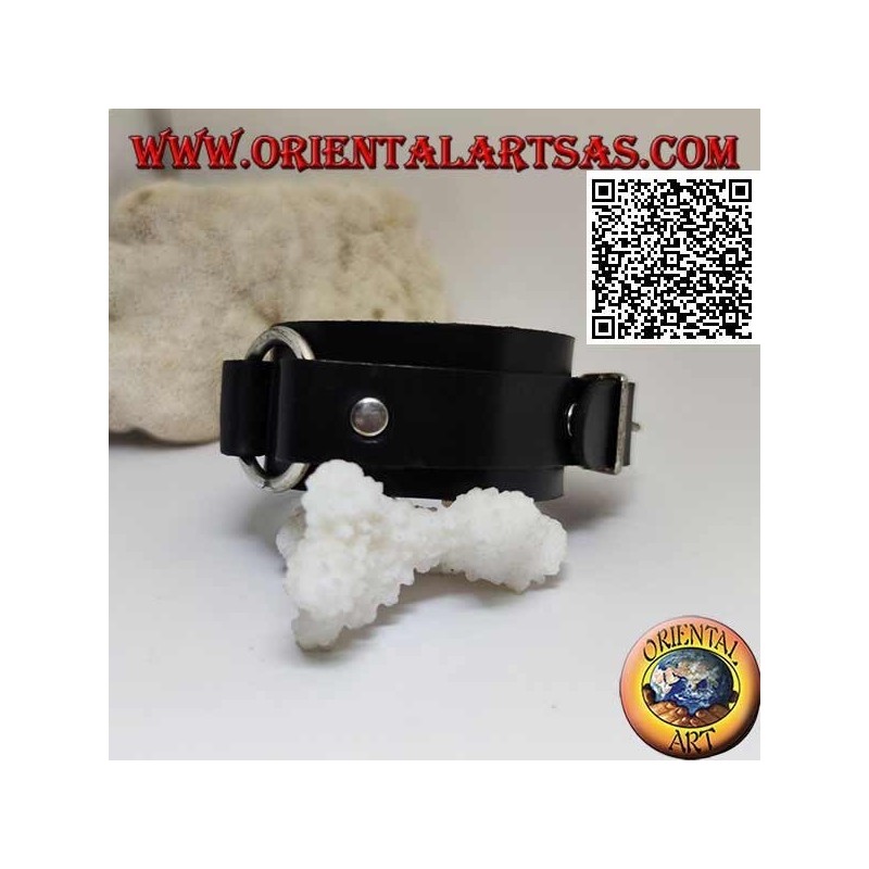 Genuine leather bracelet, central ring between straps with buckle closure and 5 lengths (black)