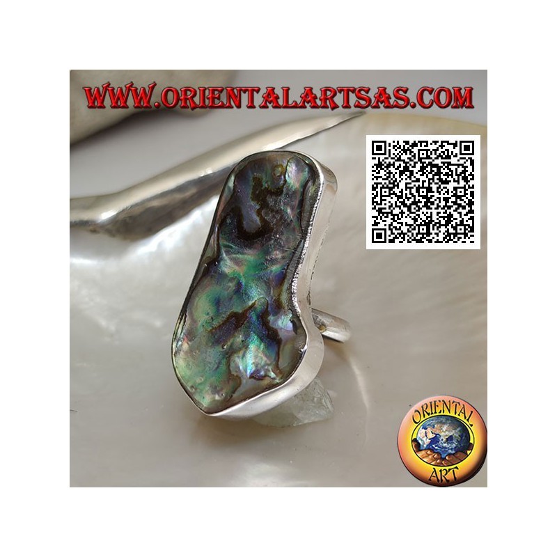 Silberring mit großer unregelmäßiger Paua-Schale (Abalone) an einem einfachen Band